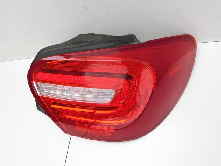 Mercedes W176 A200 12-15 Lim Rückleuchte Rücklicht Heckleuchte Rechts orig Mercedes W176 A200 12-15 05.11.2012... Vorschau 3