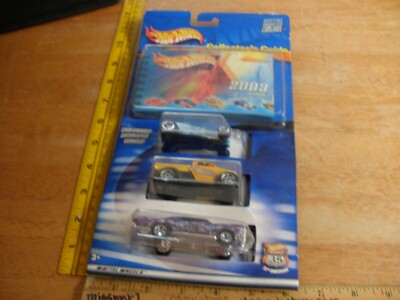 Hot Wheels 2003 Collectors Guide w/ 3 cars 67 Pontiac Dragon Wagons MOC