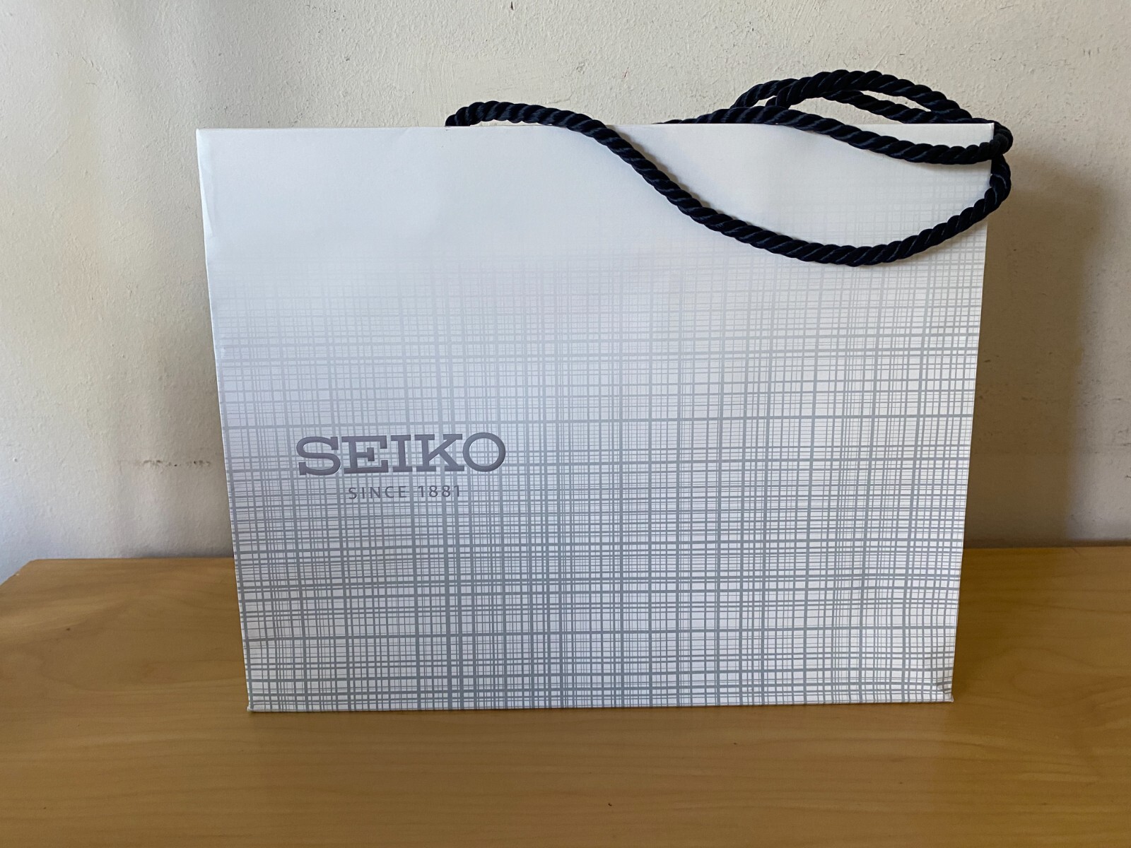 SEIKO - Paper Bag - 32 X 25 X 12.5 Cm | eBay
