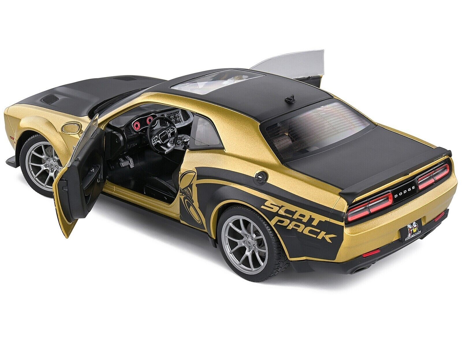 ジャンク 1/18Dodge Challenger 1/18 Dodge Challenger R/T Scat Pack Widebody Goldrush 2020