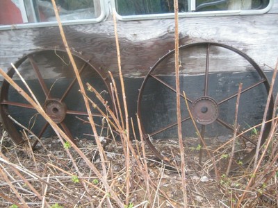 Primitives Antique Wagon Wheels