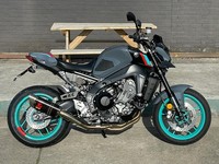 Yamaha MT09 MT-09 MT 09 2023 Cyan Storm Akrapovic 
