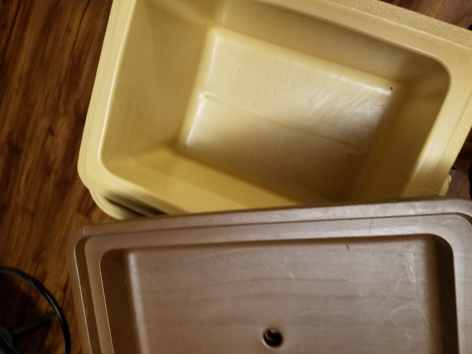 GOTT LUNCH TOTE - Vintage Brown and Tan Plastic Cooler, Model 1806 -  Six Pack