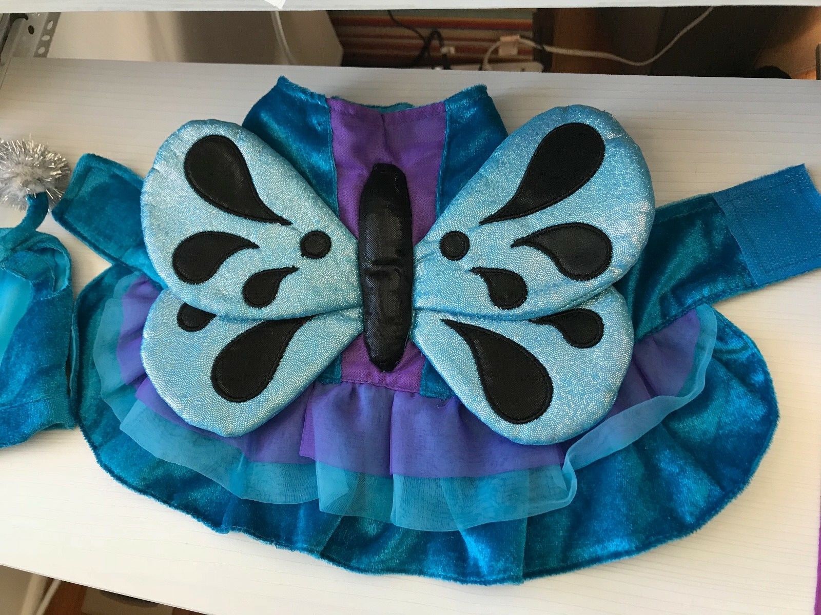 PRE-OWNED GRAMMERCY STUDIO PET BUTTERFLY COSTUME 