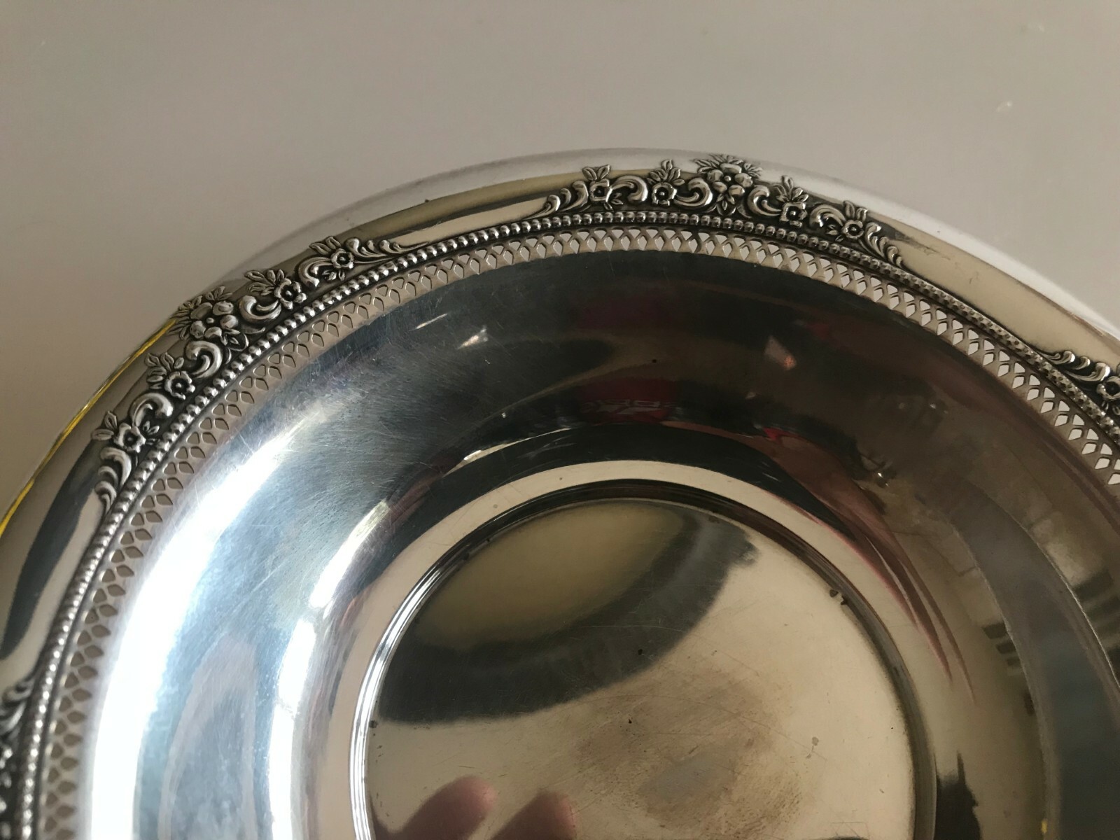 LUNT STERLING SILVER SMALL BOWL AMERICAN VICTORIAN RETICULATED BORDER FLOWERS