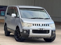 Mitsubishi Delica D5 2.4 G PREMIUM PACKAGE 4WD PETROL AUTO Petrol Automatic