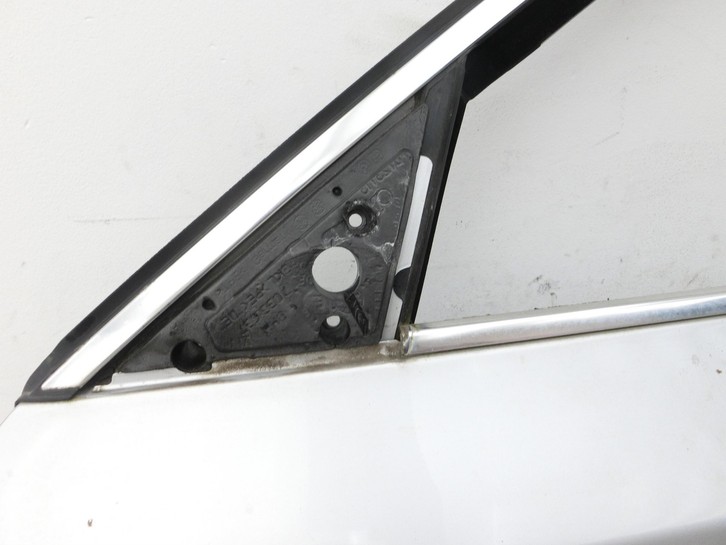 BMW 5er E61 LCI 07-10 Kombi Tür Fahrertür Links Vorne 354 BMW 5er E61 LCI 07-10 30.06.2009 1515235 41515A2A3A5 gebraucht Vorschau 5