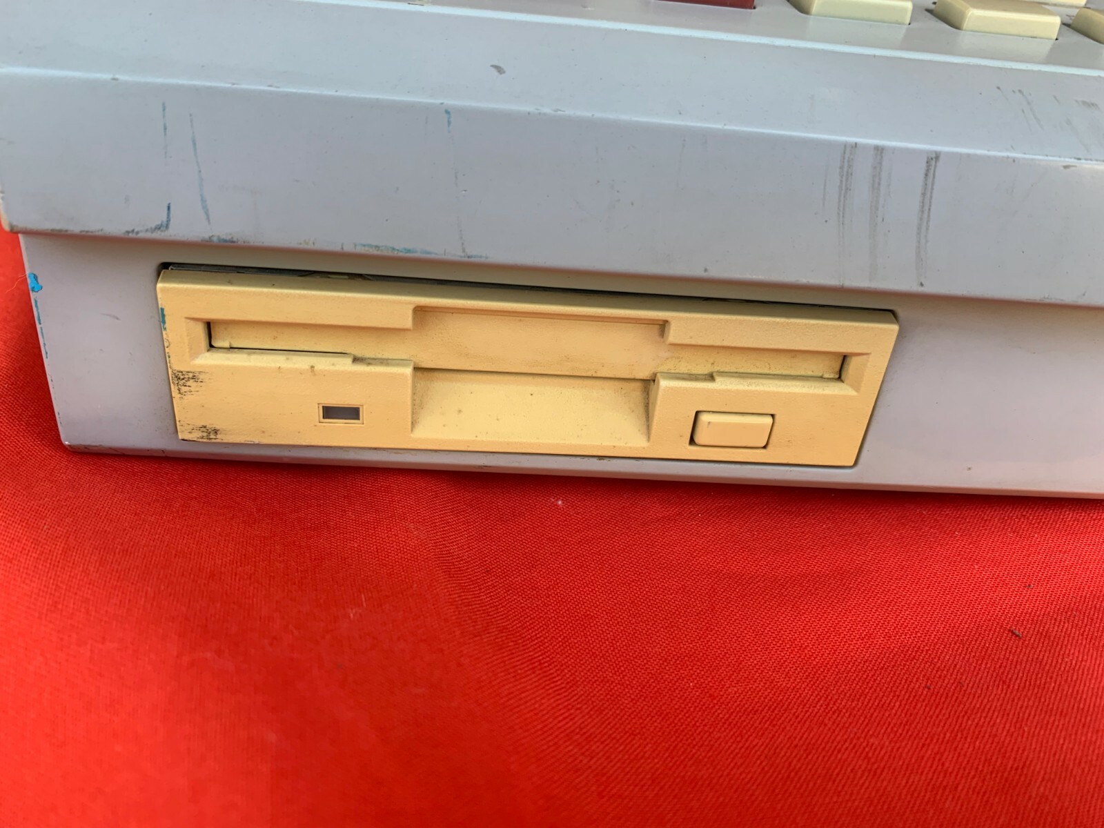 AKAI MPC 2000XL Midi Professional Production Center