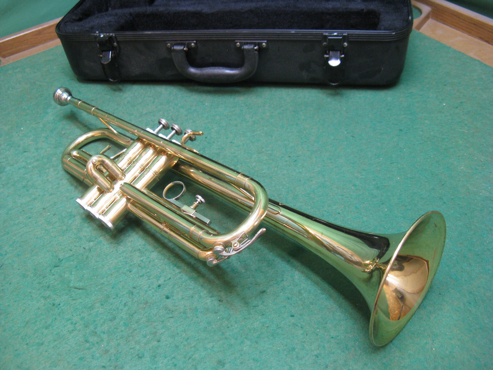 Jean Baptiste トランペット JBTP483LE Amazon.co.jp: Jean Baptiste TP483LE Trumpet, Lacquer : 楽器