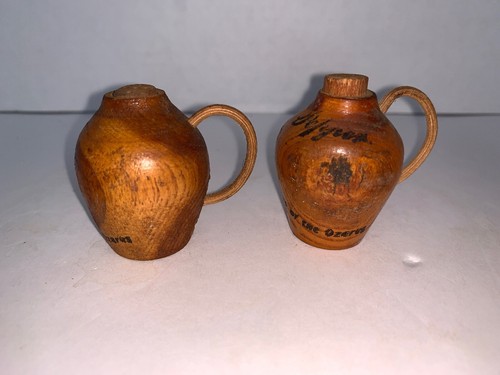 VINTAGE WOODEN Jug SOUVENIR Lake Of The Ozark’s SALT & PEPPER SHAKERS