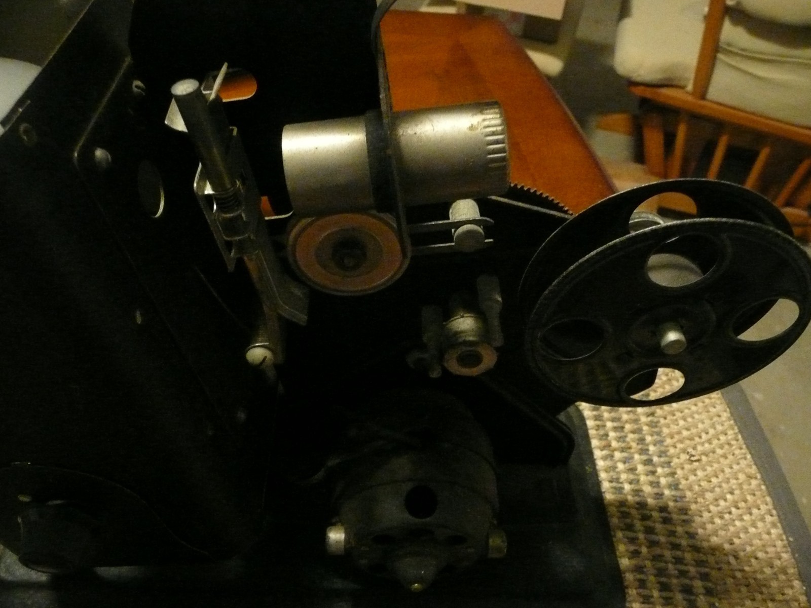 Vintage Lindstrom Projector, w/ 2 films & Bulb, Motor Runs, Model 1015