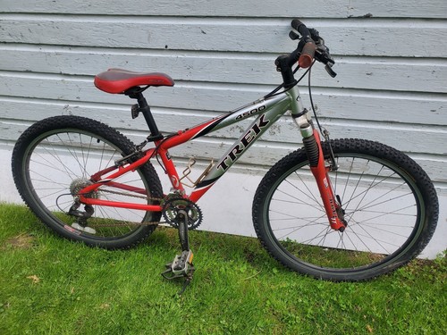 Trek 4500 Alpha Aluminum Mountain Bike w/ Rock Shox Dart 3 Front Suspension