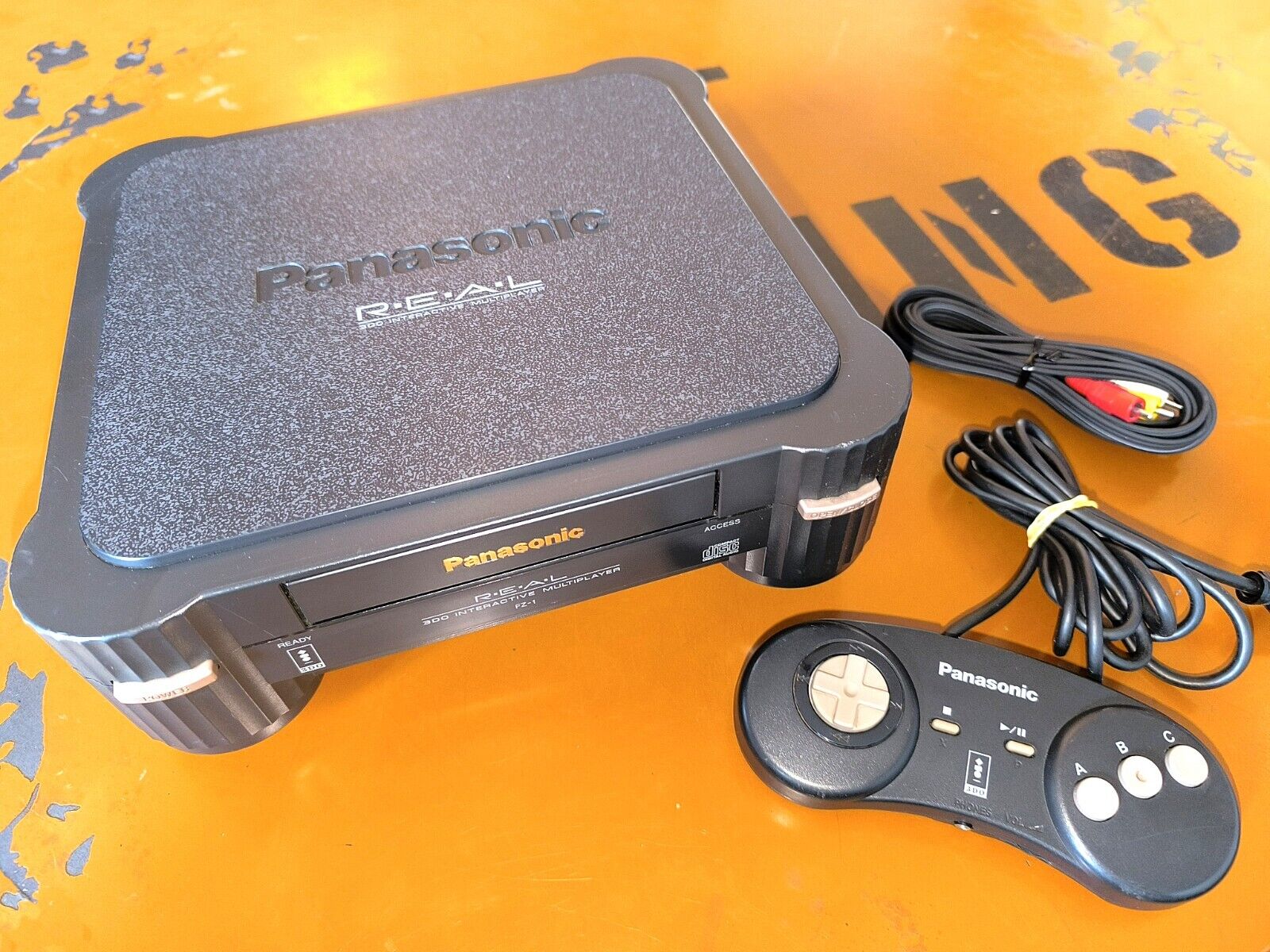 Panasonic 3DO US Console FZ 1 - fully functional & TOP Panasonic 3DO US Console FZ 1 - fully functional & TOP