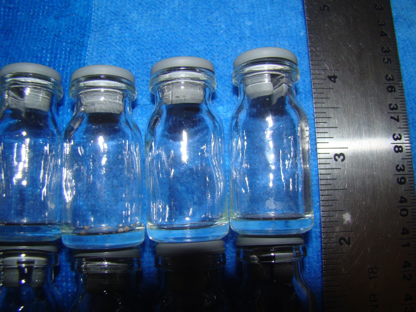 VTG (12) Miniature Borosilicate Glass Serum Bottles & Stopper - Beading & Crafts