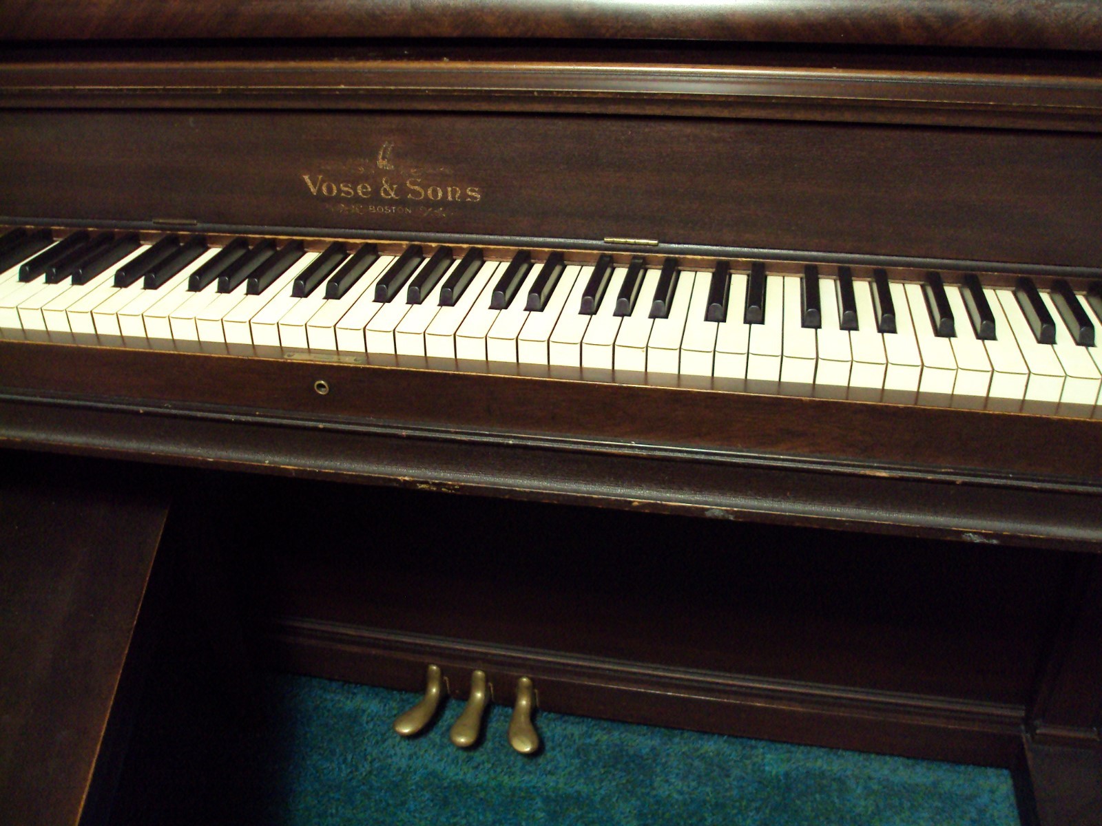 Upright Piano Vose & Sons Boston With Bench