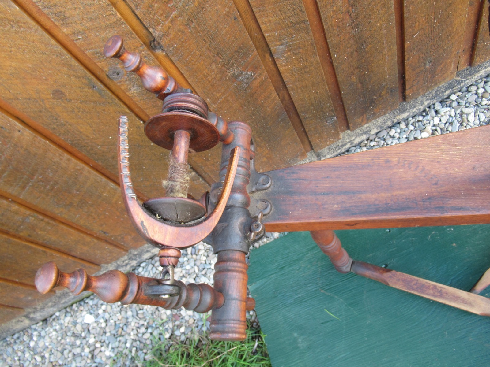 RARE Antique LARGE Spinning Wheel 30