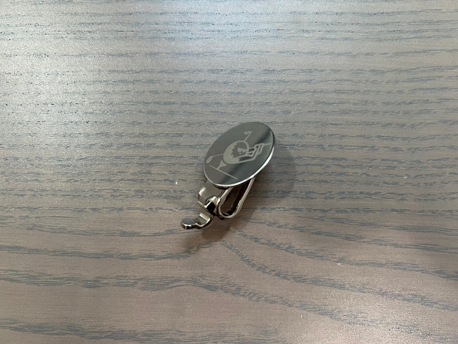 SnapTee Golf Hat Clip with Magnetic Ball Marker and Tee Holder (Silver)