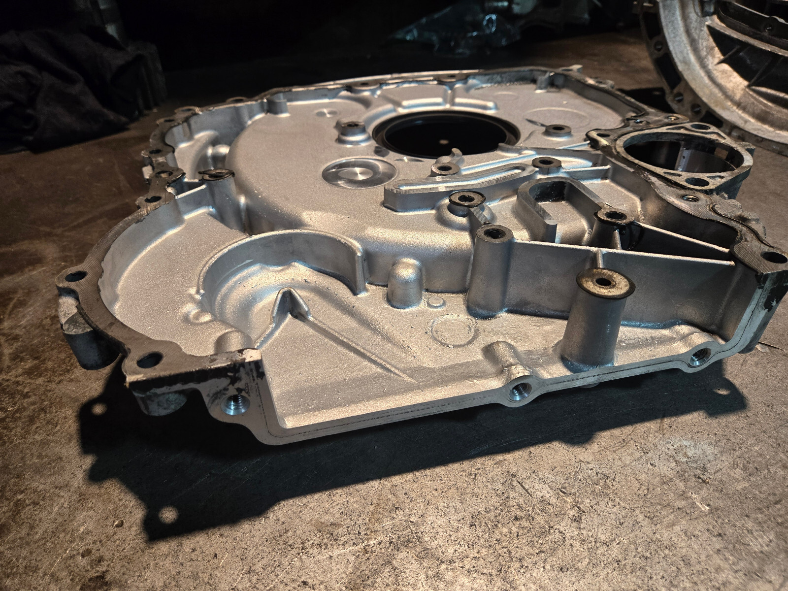 Mercedes-Benz OM651 control housing cover A6510150602 A6510150802 - Picture 10 of 10