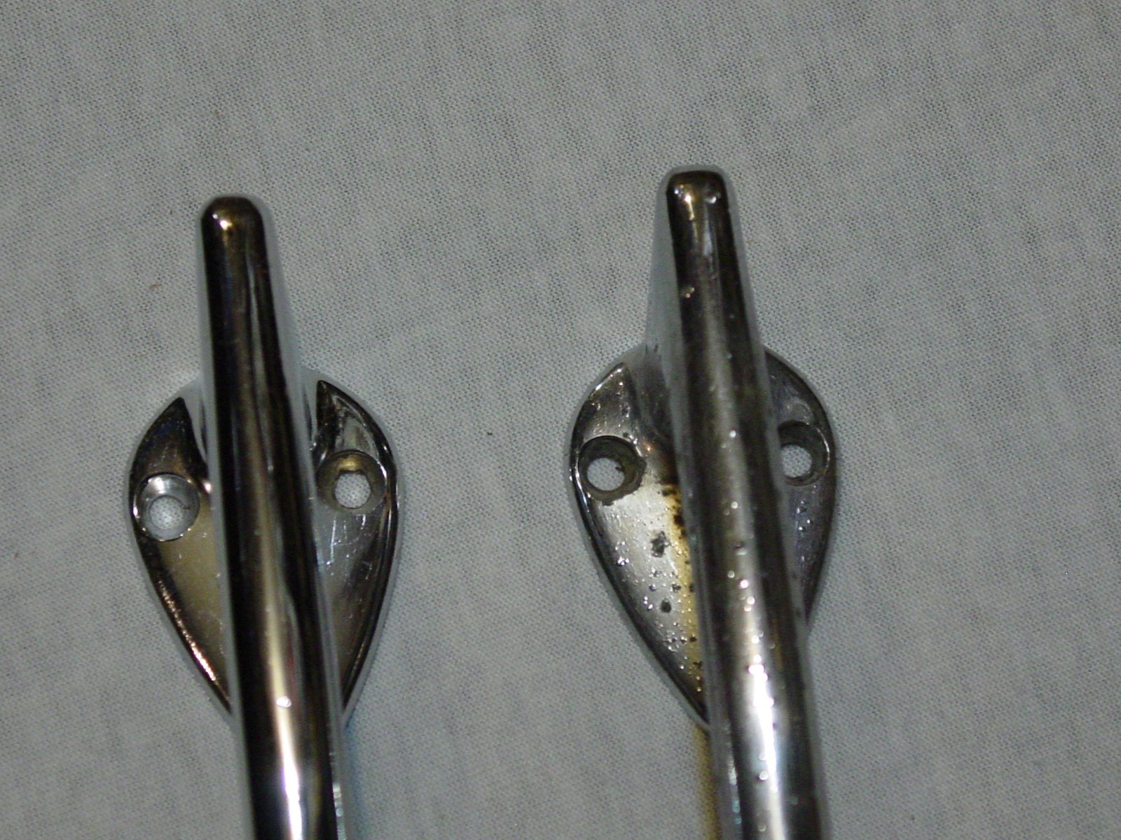 ONE PAIR (2) USED VINTAGE NAUTICAL BOAT CHROME BRASS PULLS HANDLE CLEAT GRAB BAR