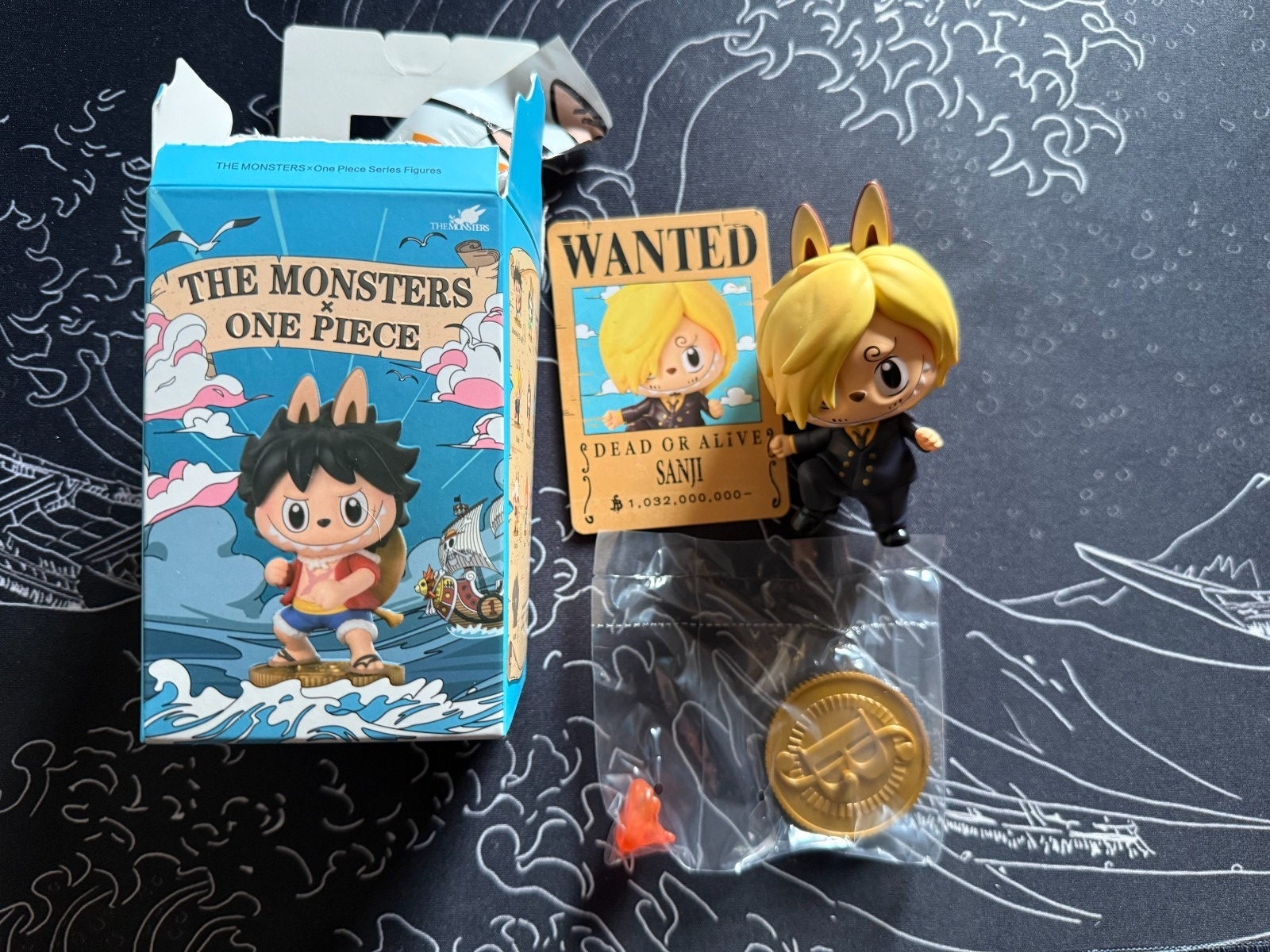 12個セットTHE MONSTERS x ONE PIECEのフィギュア The monsters X One Piece Set Including The secret (12 Pcs