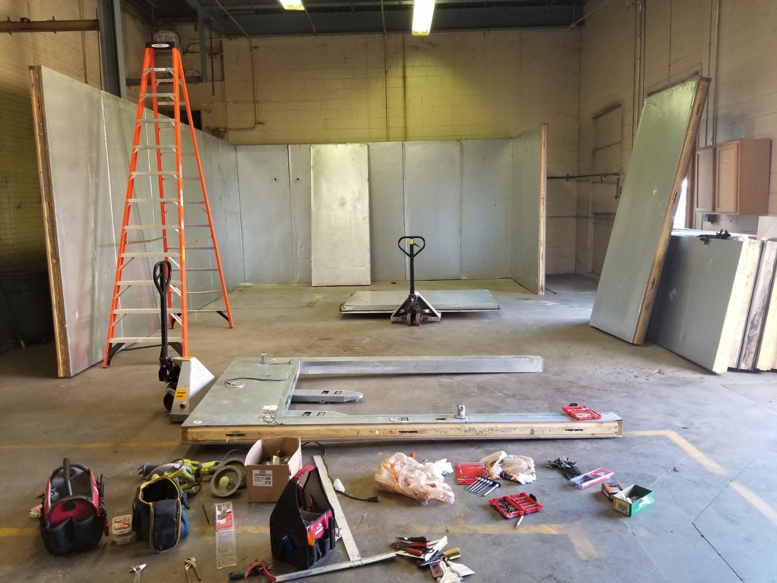 Walk In Cooler 24ft x 20ft