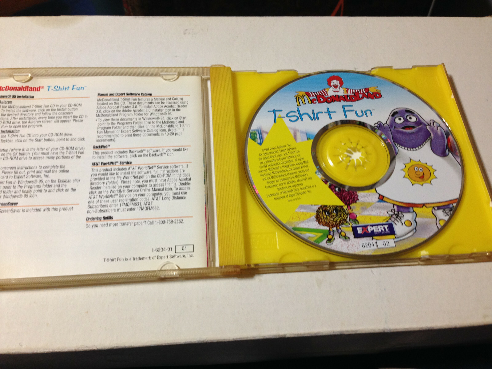 McDonaldLand T-Shirt Fun - PC CD Computer Software Expert McDonald's