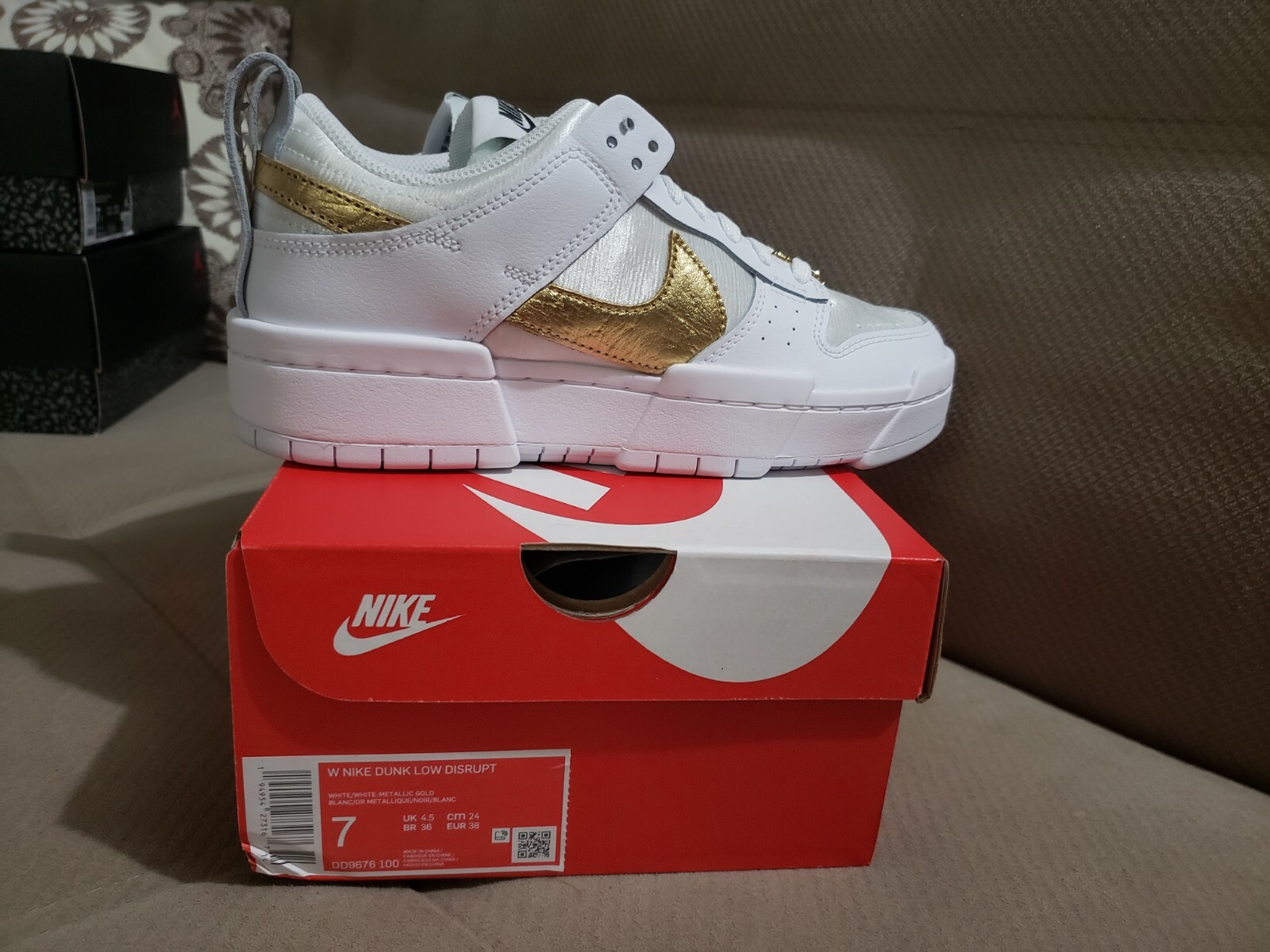 nike dunk disrupt white gold