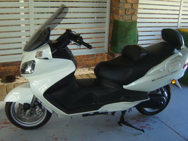 Suzuki burgman 600