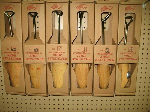 Ralyn Professional Wooden Shoe Stretcher for Bunion Problems and Problem Feet