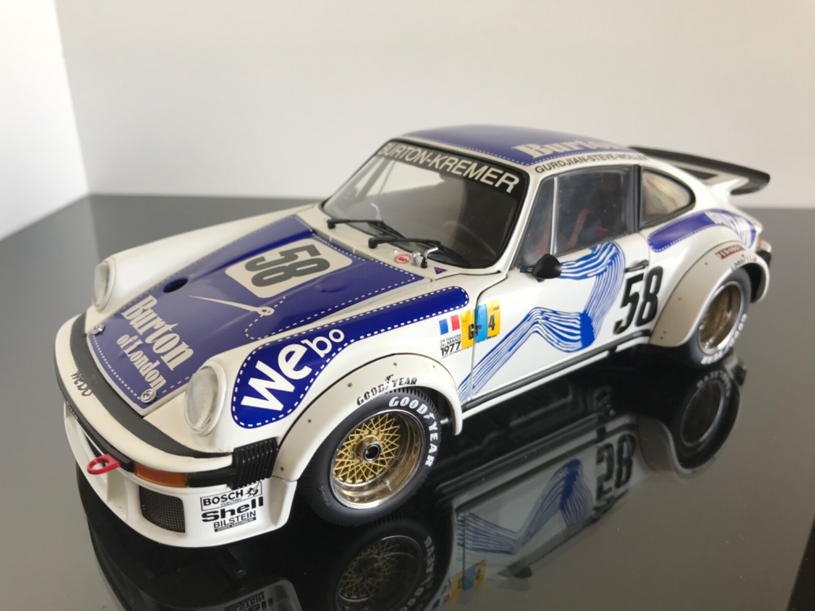 1/18 EXOTO ポルシェ 934 ターボ RSR ヴァイラント クレーマー 1/18 EXOTO ポルシェ 934 ターボ RSR ヴァイラント クレーマー