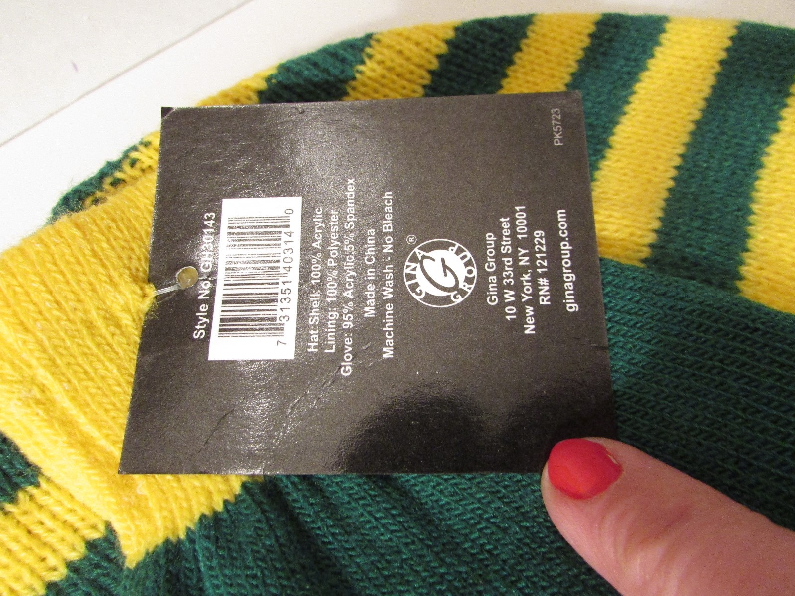 Fleece lined hat and glove set - Green and Gold - Packers fan gear - NEW!