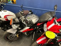 Triumph Street Triple 675 free delivery 