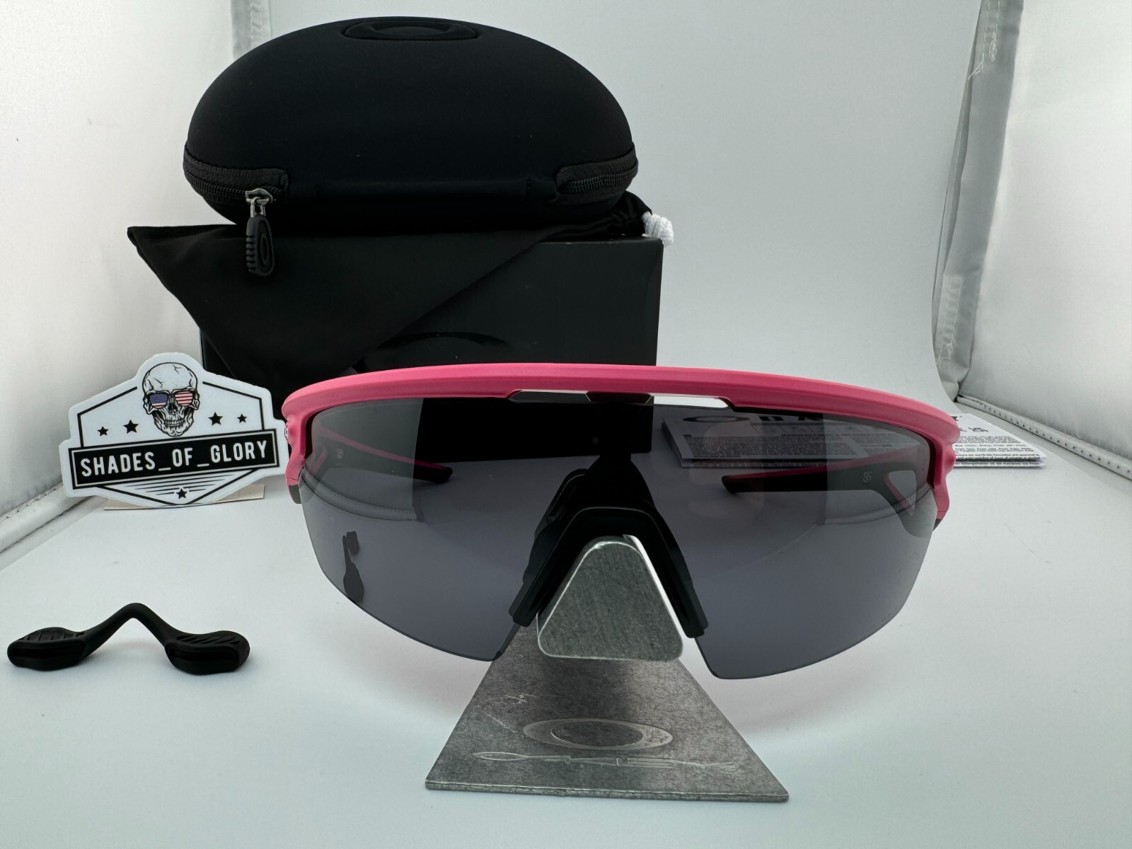 Pre-owned Oakley Sphaera Matte Neon Pink W/ Prizm Black Sunglasses Oo9403-10 Authentic