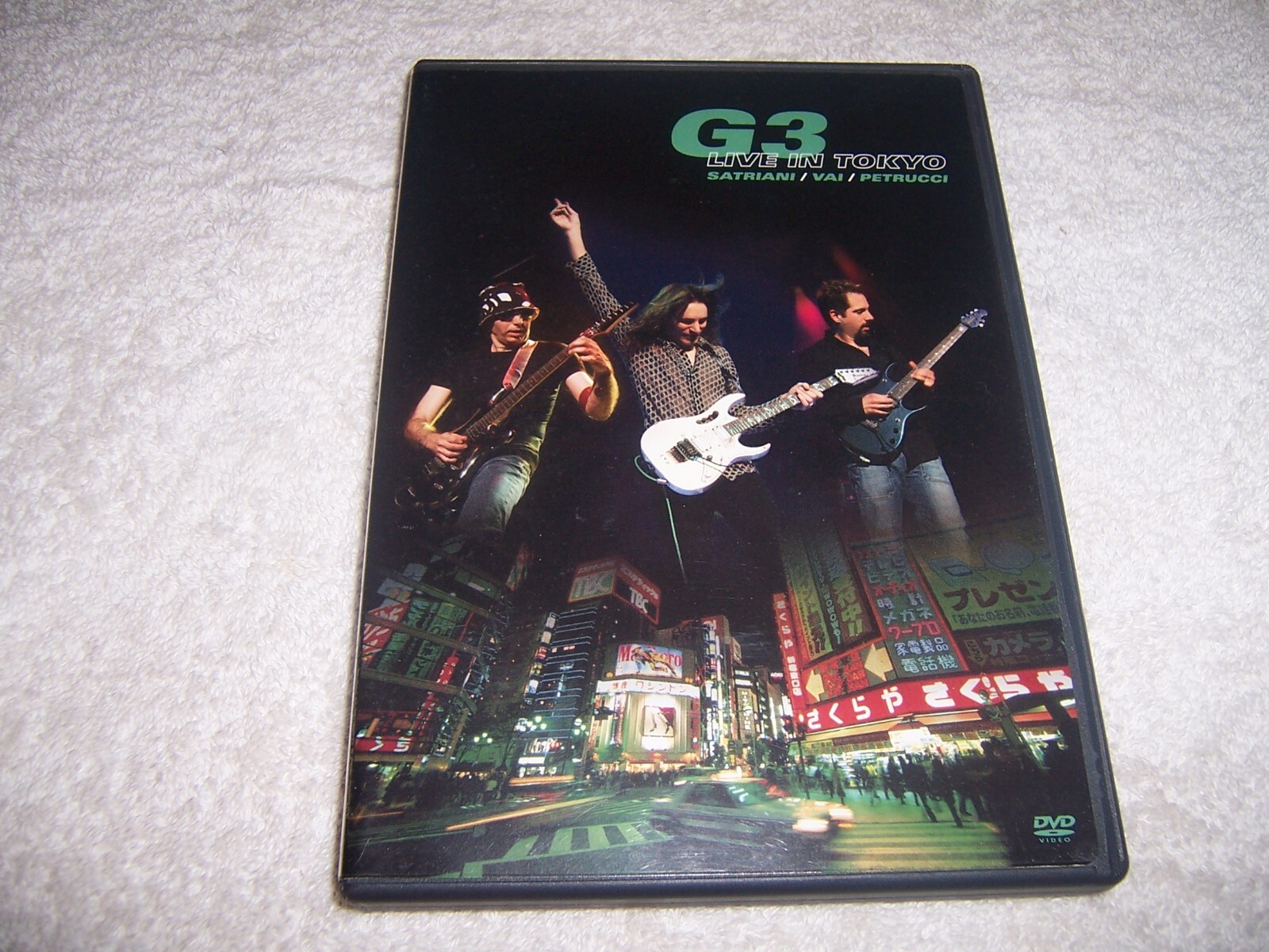 欧2discs CD G3, Joe Satriani , Steve Vai , John Petrucci G3 - Live In Tokyo 82876742442 Epic, Sony BMG Music Entertainment /00220 G3: Live In Tokyo - Album by Steve Vai, Joe Satriani & John