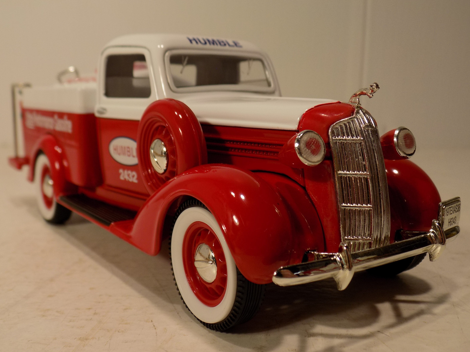 Liberty Classics #72032 1936 Dodge Tanker Humble Oil Company Coin Bank NOS