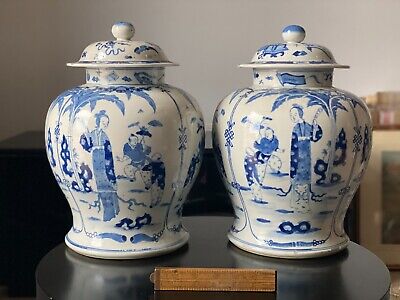 China Qian Long  Dynasty 1735-1796 Porcelain, a pair, 4 Chinese Mark, Rare.