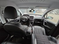 Peugeot 2008 CU 16-19 Sensor für Airbag Crashsensor Airbagsensor Rechts Vorne Peugeot 2008 CU 16-19 30.08.2017 gebraucht Vorschau 9