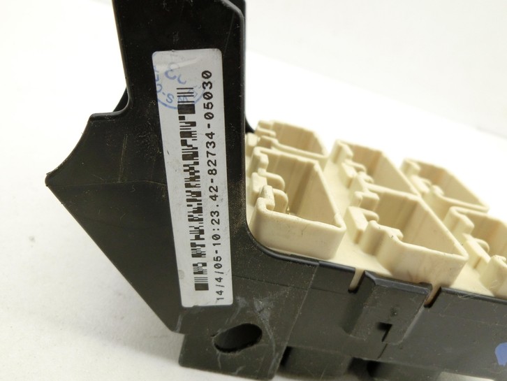 Toyota Avensis T25 03-06 Steuergerät ECU Sicherungs Toyota Avensis T25 03-06 06.07.2005 82734-05030 gebraucht Vorschau 3