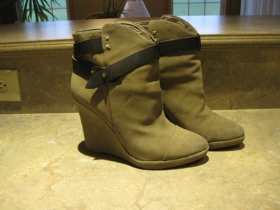 mia limited edition boots