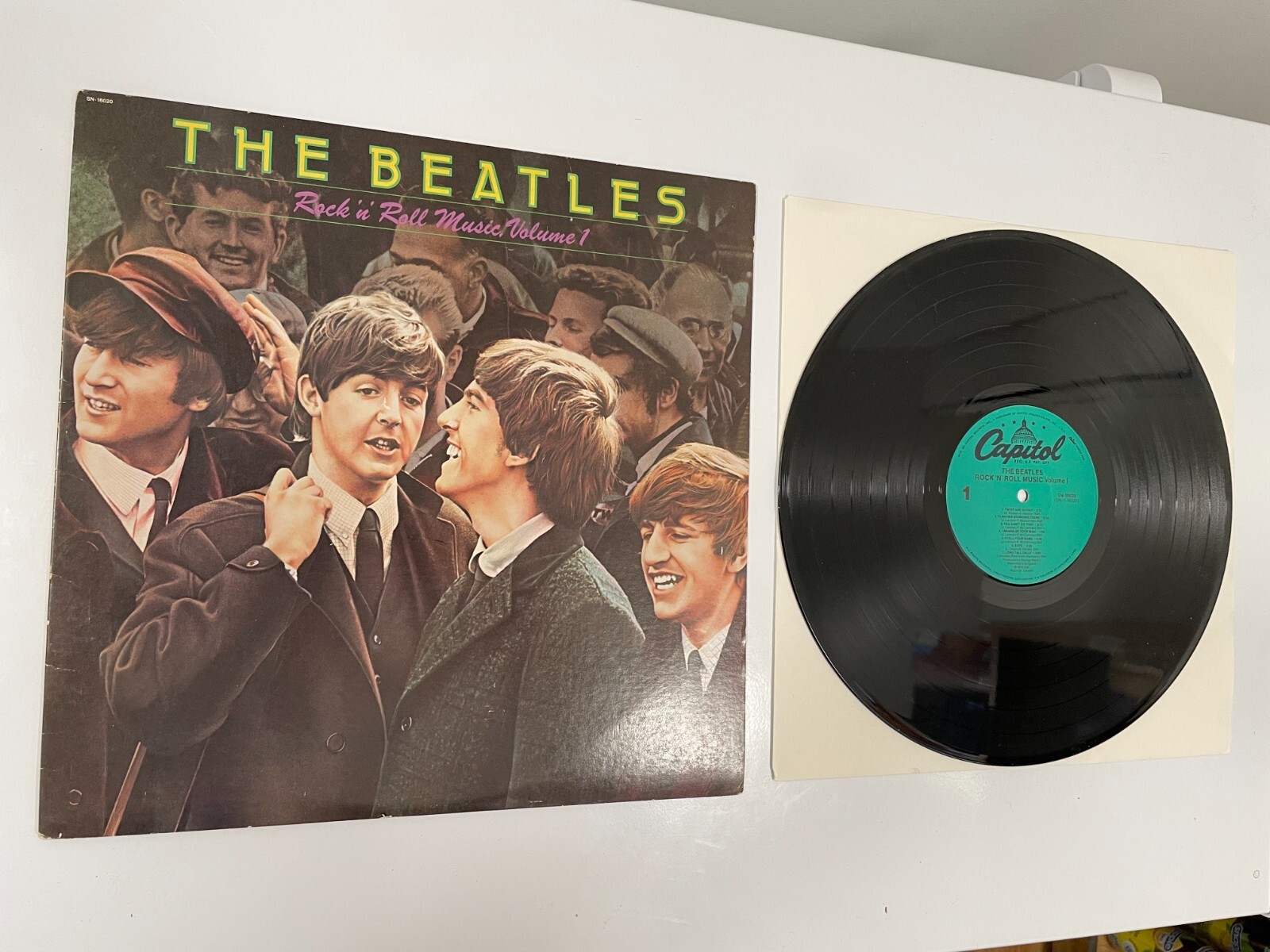 THE BEATLES’ on CAPITOL RECRDS Pt. one The Beatles' Story on Capitol Records - Part 1: Beatlemania
