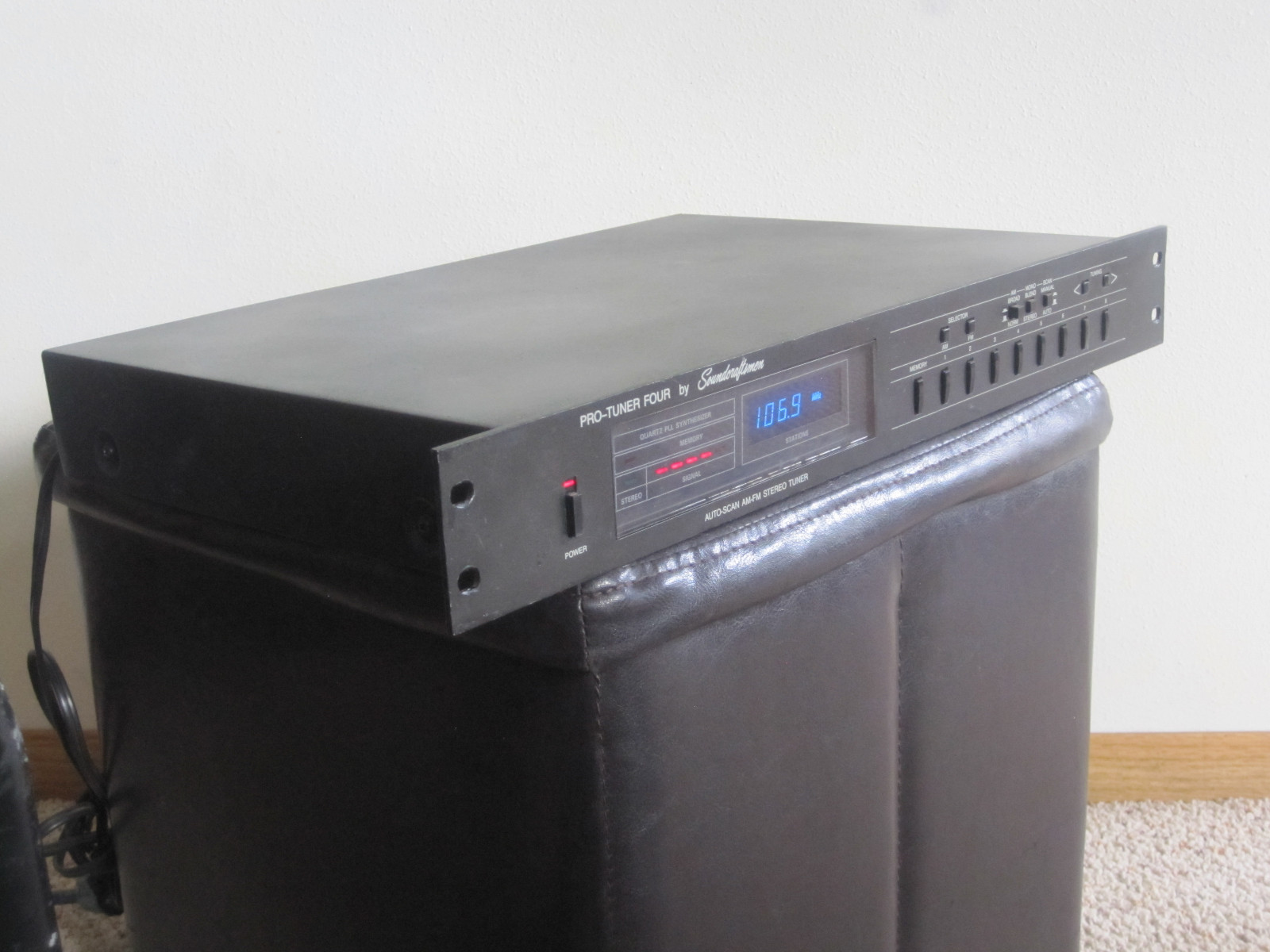 Soundcraftsmen Pro Tuner Four - stereo tuner *SERVICED*