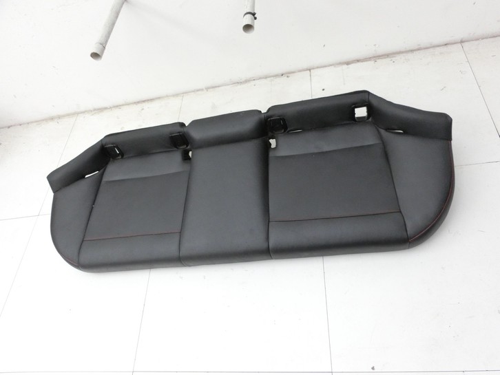 BMW X1 E84 LCI 12-15 Sitzpolster f. Rücksitzbank Hinten LUCZ BMW X1 E84 LCI 12-15 29.10.2012 1016146 gebraucht Vorschau 2