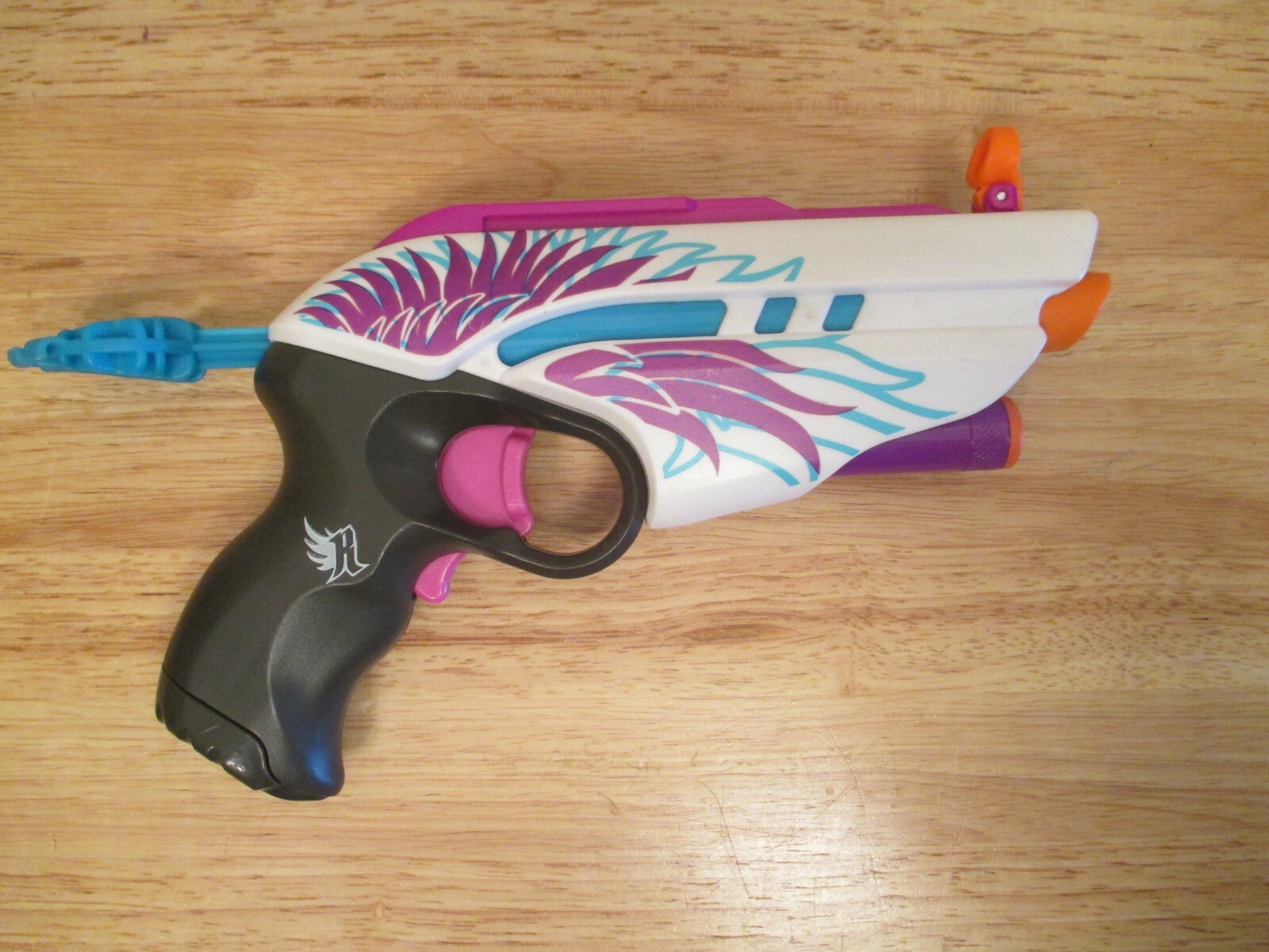 NERF Rebelle コーナーサイト NERF Rebelle コーナーサイト