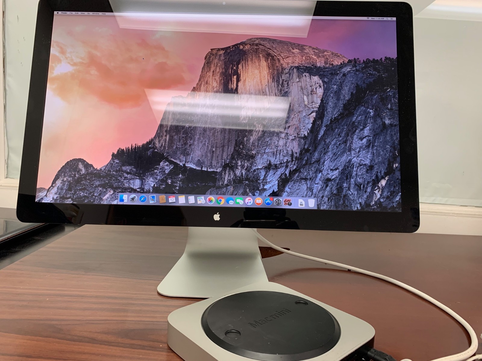 Mac mini Server iCore 7, 16 Gb Ram, with 27-inch Thunderbolt Display