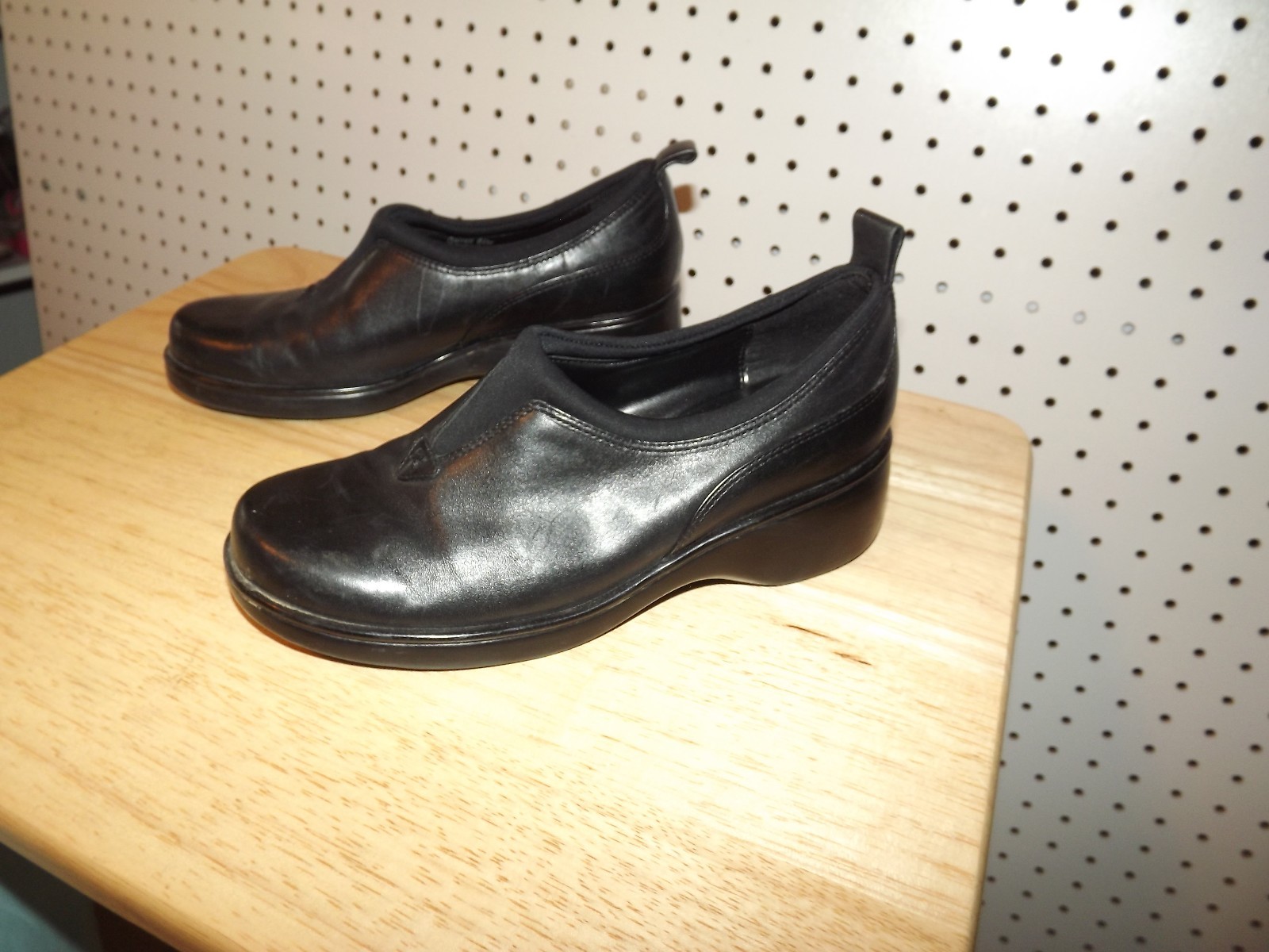 Womens Bare Traps shoes - Garrett - size 6.5 M - black - BT-F0461018-10