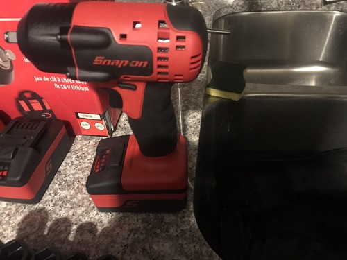 Snapon 18v Lithium Cordless Impact Wrench Kit 3/8 Include Sockets Never Used OBO