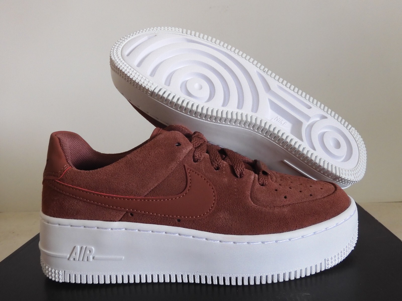 Nike Air Force 1 AF1 Sage Low Red Sepia-White Womens Sz 6.5