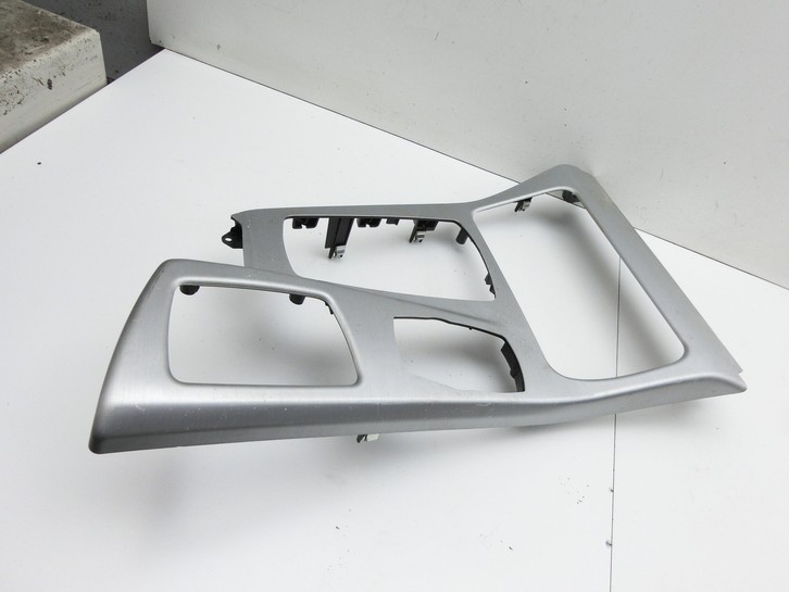 BMW 525d F10 13-17 Mittelkonsole Blende Abdeckung Schaltkulisse Alu BMW 525d F10 13-17 27.02.2014 9206395 gebraucht Bild 2