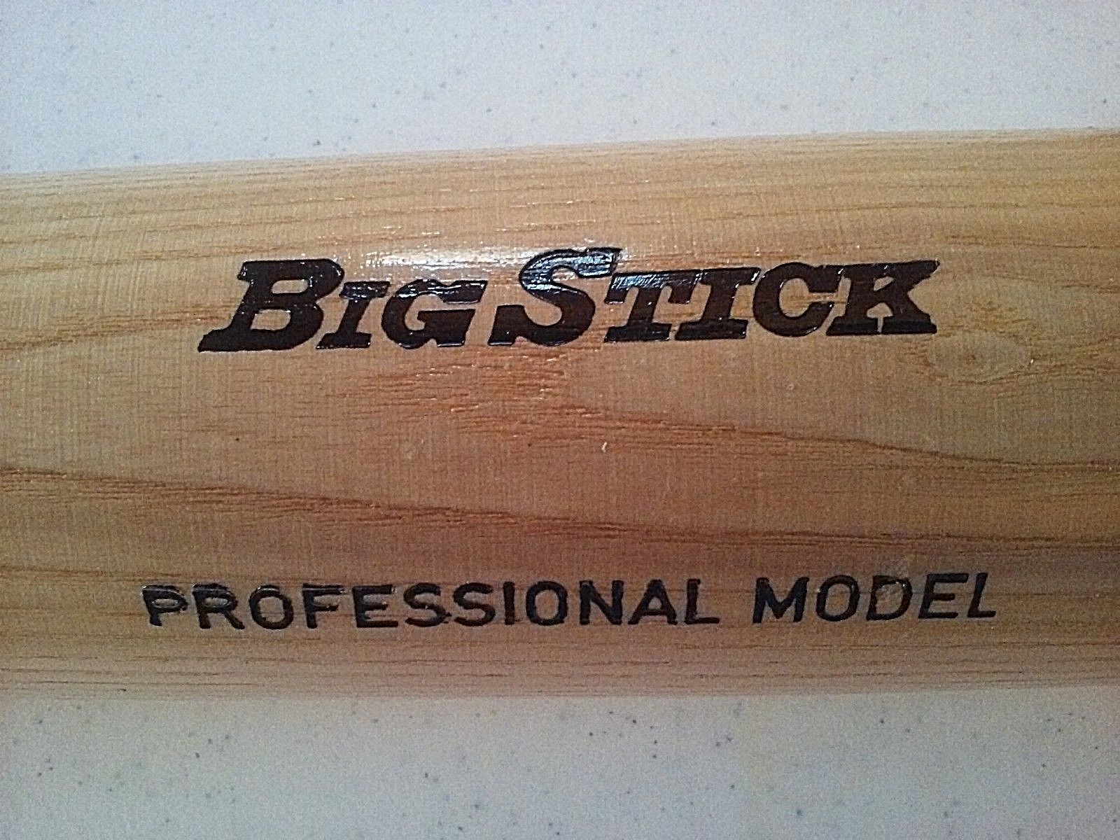 George Brett, Kansas City Royals, Autographed Baseball Bat Rawlings Big Stick
