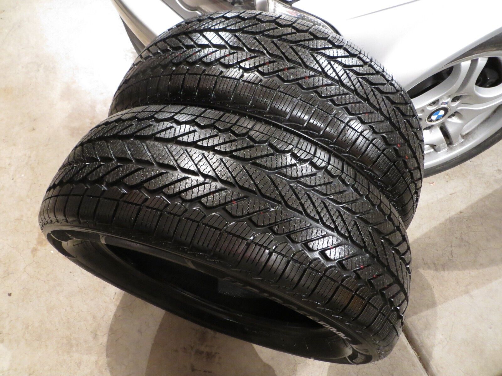 NEW 2 TWO BRIDGESTONE WEATHERPEAK JAPAN 235/55R18 100V SNOW NEW 2 TWO BRIDGESTONE WEATHERPEAK JAPAN 235/55R18 100V SNOW